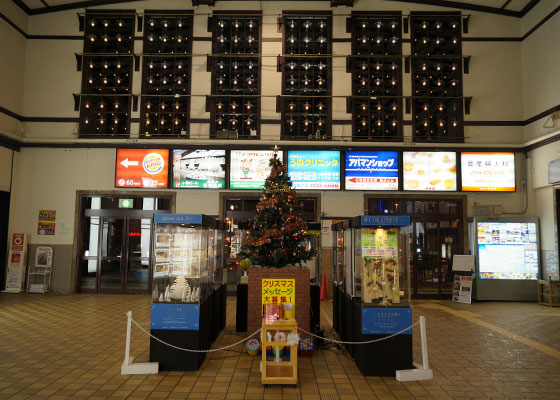 JR小樽駅エントランスホール「ガラスアートギャラリー（2015-2016）」