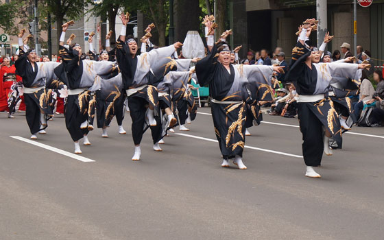 第24回YOSAKOIソーラン祭りより「ひがしかぐら東神酔華の舞」