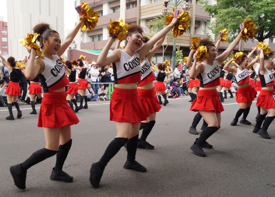 第24回YOSAKOIソーラン祭りより「コンサフリーク〜北海道武蔵女子短期大学〜」