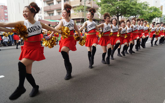 第24回YOSAKOIソーラン祭りより「コンサフリーク〜北海道武蔵女子短期大学〜」