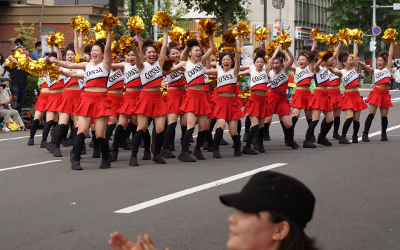 第24回YOSAKOIソーラン祭りより「コンサフリーク〜北海道武蔵女子短期大学〜」