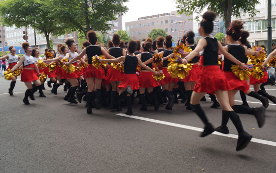 第24回YOSAKOIソーラン祭りより「コンサフリーク〜北海道武蔵女子短期大学〜」