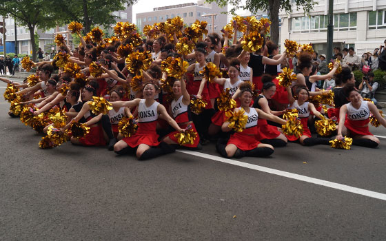 第24回YOSAKOIソーラン祭りより「コンサフリーク〜北海道武蔵女子短期大学〜」