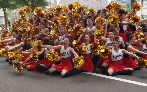 第24回YOSAKOIソーラン祭りより「コンサフリーク〜北海道武蔵女子短期大学〜」