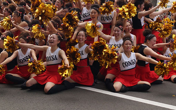 第24回YOSAKOIソーラン祭りより「コンサフリーク〜北海道武蔵女子短期大学〜」