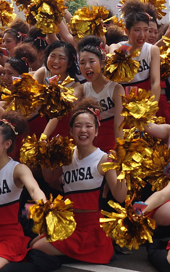 第24回YOSAKOIソーラン祭りより「コンサフリーク〜北海道武蔵女子短期大学〜」