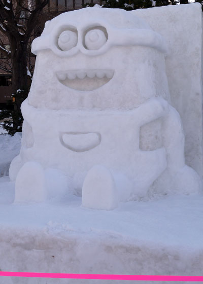 第67回さっぽろ雪まつりより「ミニオンズ」