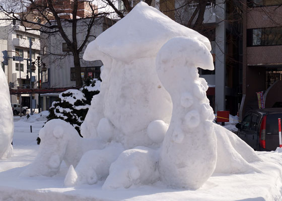 第67回さっぽろ雪まつりより「イカール星人」