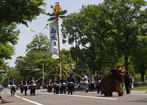 第25回YOSAKOIソーラン祭りより「真和志旗頭実行委員会」