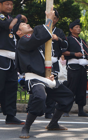 第25回YOSAKOIソーラン祭りより「真和志旗頭実行委員会」