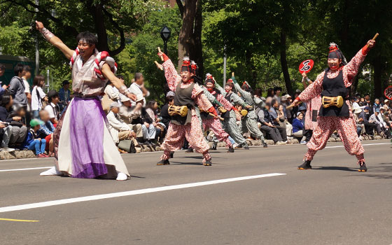 第25回YOSAKOIソーラン祭りより「石狩朱華弁天」