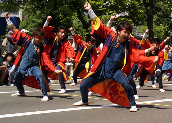 第25回YOSAKOIソーラン祭りより「朝霧なるこ遊和会」