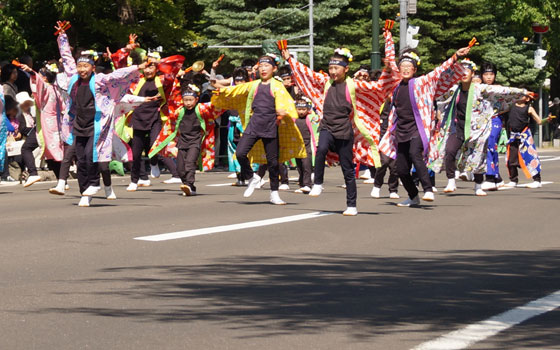 第25回YOSAKOIソーラン祭りより「平岸天神ジュニア」