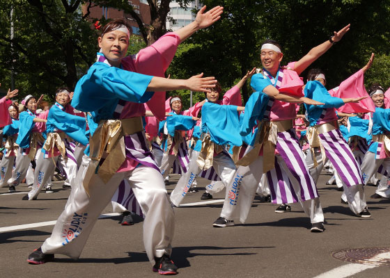 第25回YOSAKOIソーラン祭りより「ホリデイスポーツクラブ」