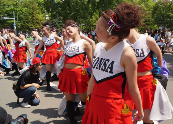 第25回YOSAKOIソーラン祭りより「コンサフリーク〜北海道武蔵女子短期大学〜」