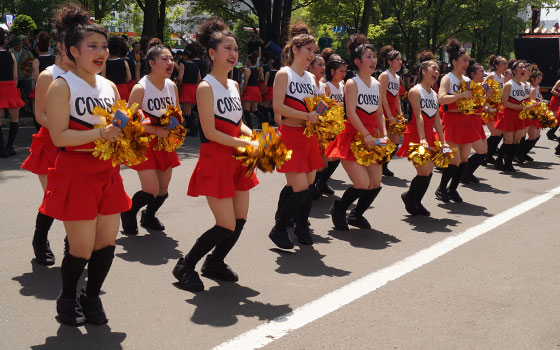 第25回YOSAKOIソーラン祭りより「コンサフリーク〜北海道武蔵女子短期大学〜」