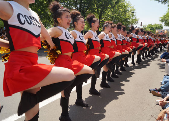 第25回YOSAKOIソーラン祭りより「コンサフリーク〜北海道武蔵女子短期大学〜」