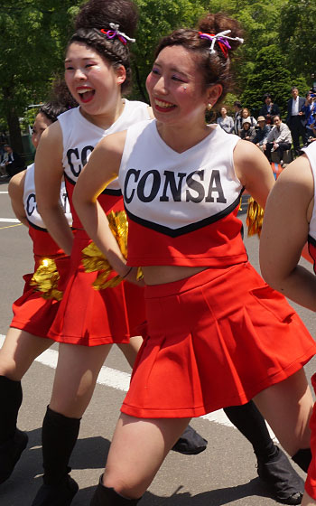 第25回YOSAKOIソーラン祭りより「コンサフリーク〜北海道武蔵女子短期大学〜」