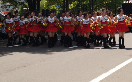 第25回YOSAKOIソーラン祭りより「コンサフリーク〜北海道武蔵女子短期大学〜」