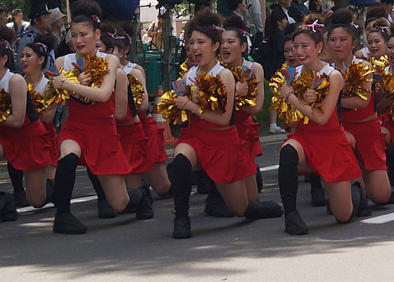 第25回YOSAKOIソーラン祭りより「コンサフリーク〜北海道武蔵女子短期大学〜」