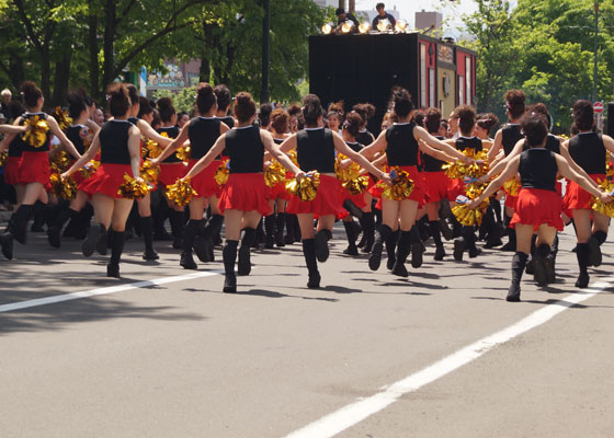 第25回YOSAKOIソーラン祭りより「コンサフリーク〜北海道武蔵女子短期大学〜」