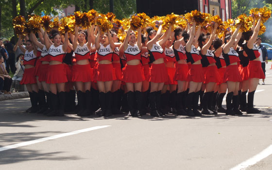 第25回YOSAKOIソーラン祭りより「コンサフリーク〜北海道武蔵女子短期大学〜」