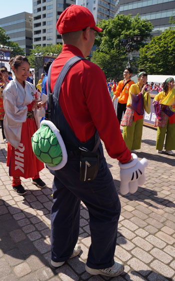 第25回YOSAKOIソーラン祭りより「ワオドリスクエア会場（マリオ）」