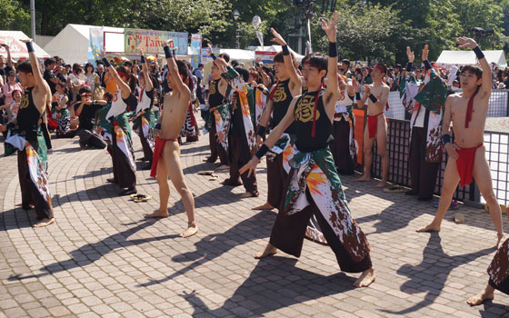 第25回YOSAKOIソーラン祭りより「ワオドリスクエア会場（北海道大学”縁”）」