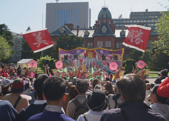 第25回YOSAKOIソーラン祭りより「美勝女隊」