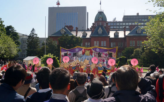 第25回YOSAKOIソーラン祭りより「美勝女隊」