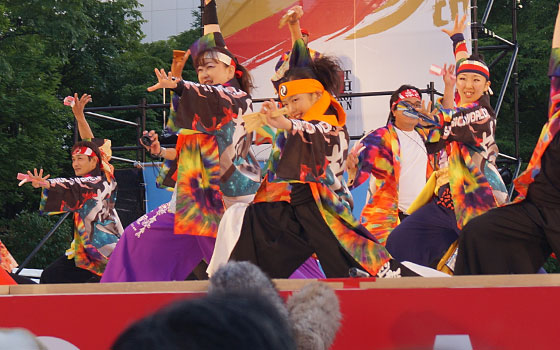 第25回YOSAKOIソーラン祭りより「SUGGOI WORLD!のワォ」