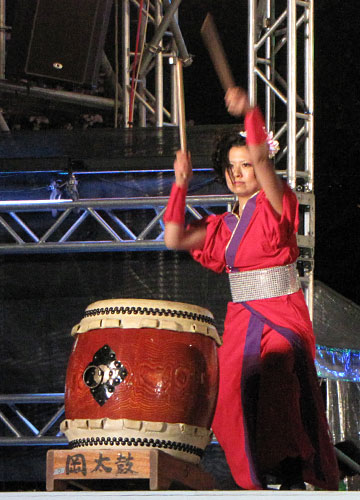 第21回YOSAKOIソーラン祭りより「旭川華酔組」 第21回YOSAKOIソーラン祭りより「旭川華酔組」