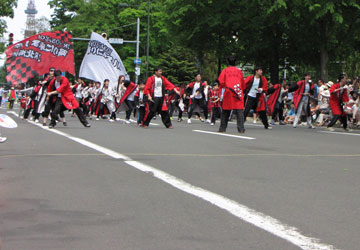 第22回YOSAKOIソーラン祭りより「JR YOSAKOI踊りにきまし隊A」