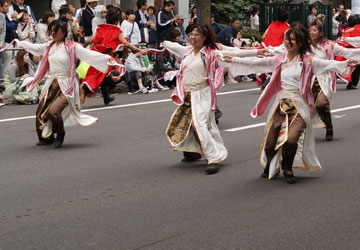 第23回YOSAKOIソーラン祭りより「よさこい炎舞連『神陽〜Sin〜』」 第23回YOSAKOIソーラン祭りより「よさこい炎舞連『神陽〜Sin〜』」