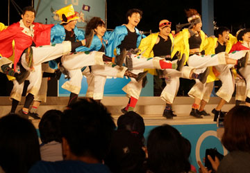 第23回YOSAKOIソーラン祭りより「TAKEKO」 第23回YOSAKOIソーラン祭りより「TAKEKO」