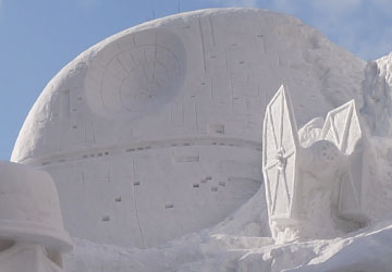 第66回さっぽろ雪まつりより「スターウォーズ(デス・スター)」 第66回さっぽろ雪まつりより「スターウォーズ(デス・スター)」