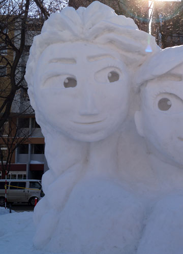 第66回さっぽろ雪まつりより「アナと雪の女王(エルサ)」 第66回さっぽろ雪まつりより「アナと雪の女王(エルサ)」
