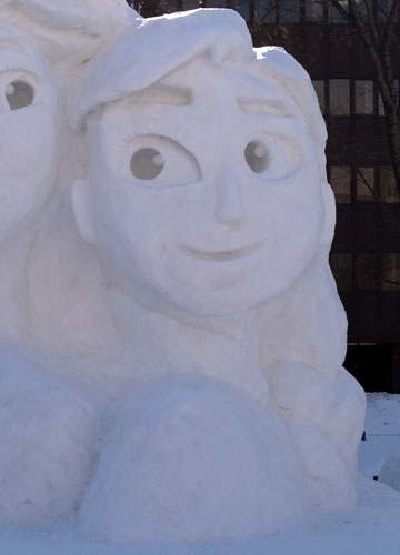 第66回さっぽろ雪まつりより「アナと雪の女王(アナ)」 第66回さっぽろ雪まつりより「アナと雪の女王(アナ)」
