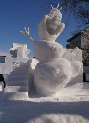 第66回さっぽろ雪まつりより「アナと雪の女王(オラフ)」 第66回さっぽろ雪まつりより「アナと雪の女王(オラフ)」