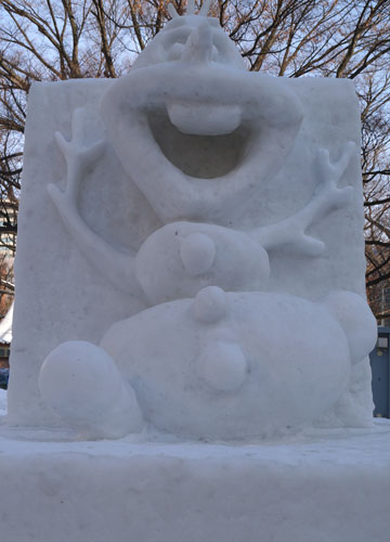 第66回さっぽろ雪まつりより「アナと雪の女王(オラフ)」 第66回さっぽろ雪まつりより「アナと雪の女王(オラフ)」