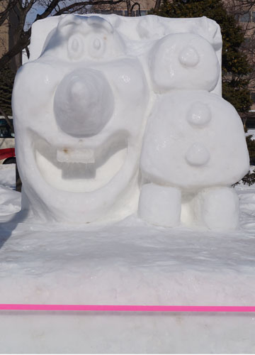第66回さっぽろ雪まつりより「アナと雪の女王(オラフ?)」 第66回さっぽろ雪まつりより「アナと雪の女王(オラフ?)」