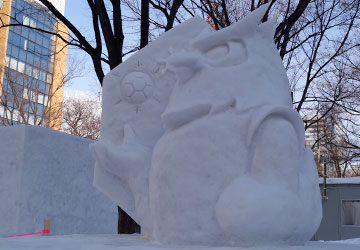 第66回さっぽろ雪まつりより「アナと雪の女王(ドーレくん)」 第66回さっぽろ雪まつりより「アナと雪の女王(ドーレくん)」