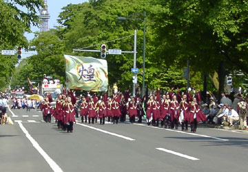 2007年YOSAKOIソーラン祭り・大通パレードより「ついんくる」1