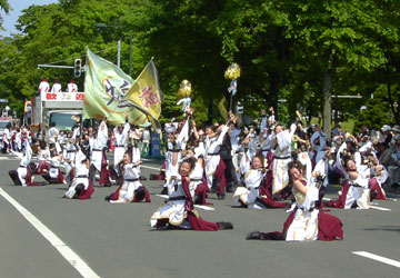 2007年YOSAKOIソーラン祭り・大通パレードより「ついんくる」2