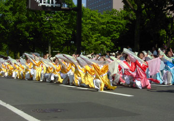 2007年YOSAKOIソーラン祭り・大通パレードより「劇団果実籠」2