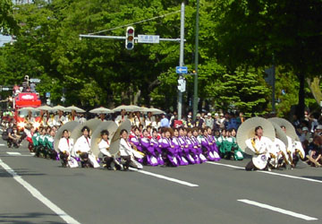 2007年YOSAKOIソーラン祭り・大通パレードより「乱舞童」1 2007年YOSAKOIソーラン祭り・大通パレードより「乱舞童」1