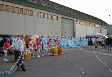 飛鳥IIの小樽港出港セレモニー 7 飛鳥IIの小樽港出港セレモニー 7